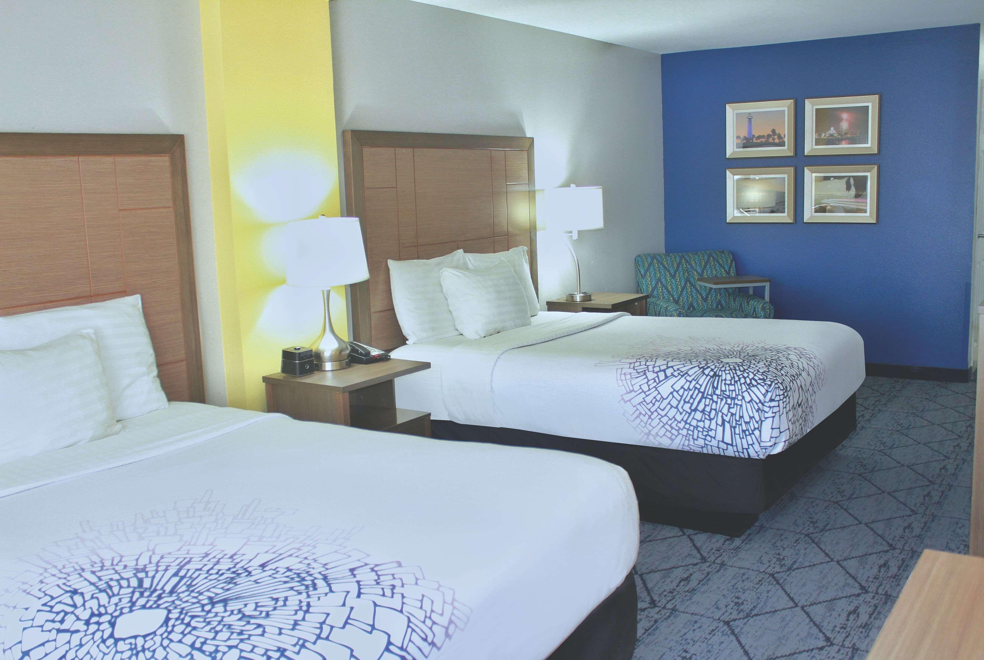 La Quinta By Wyndham Ne Long Beach/Cypress Hawaiian Gardens Екстер'єр фото