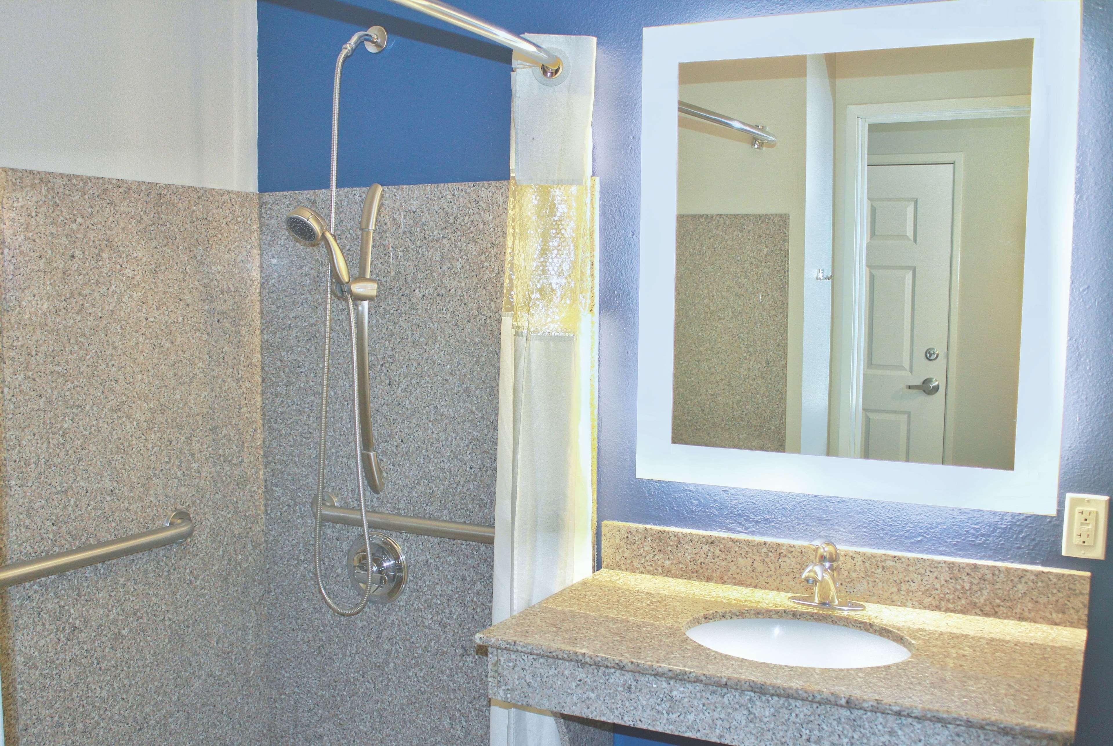 La Quinta By Wyndham Ne Long Beach/Cypress Hawaiian Gardens Екстер'єр фото