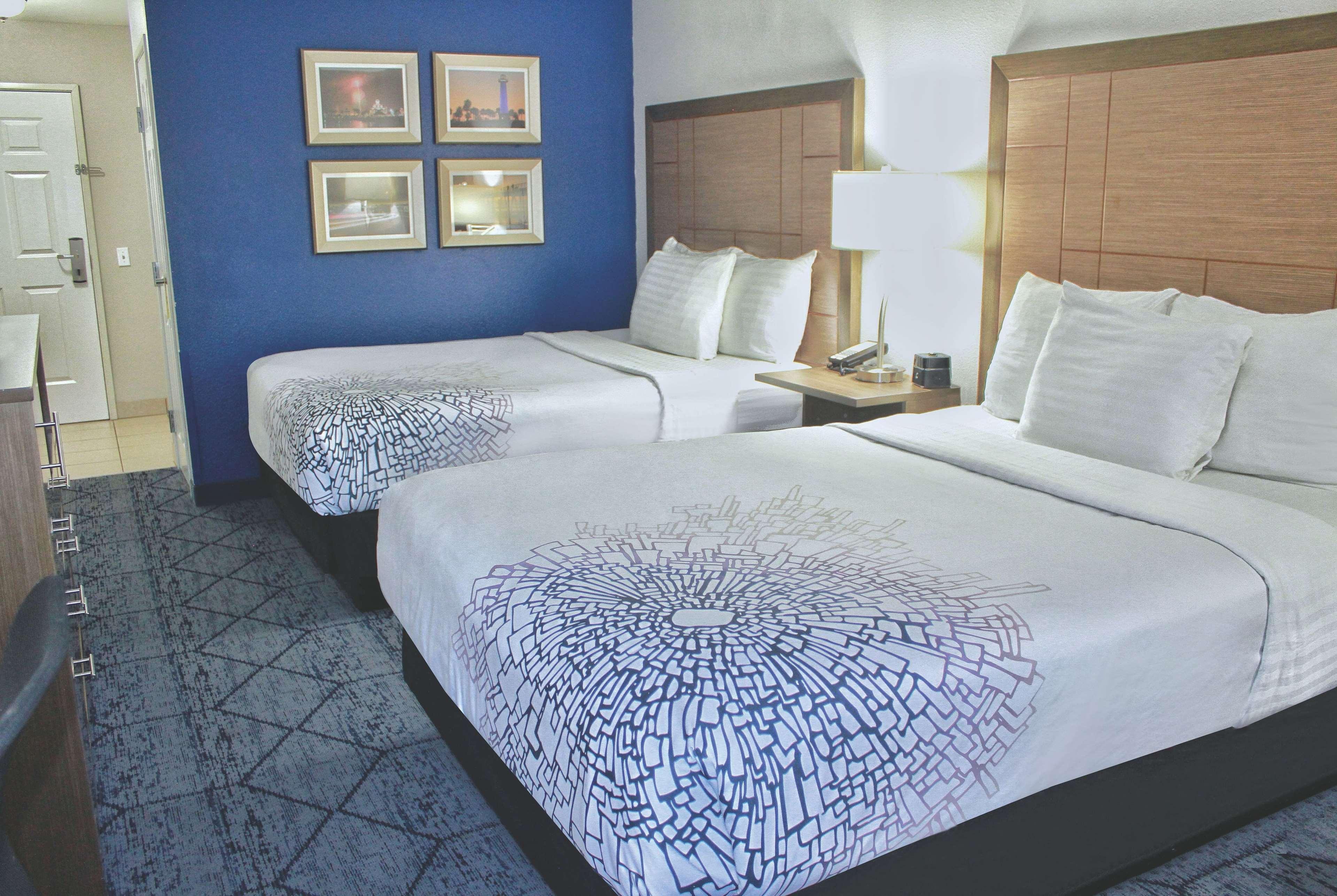 La Quinta By Wyndham Ne Long Beach/Cypress Hawaiian Gardens Екстер'єр фото