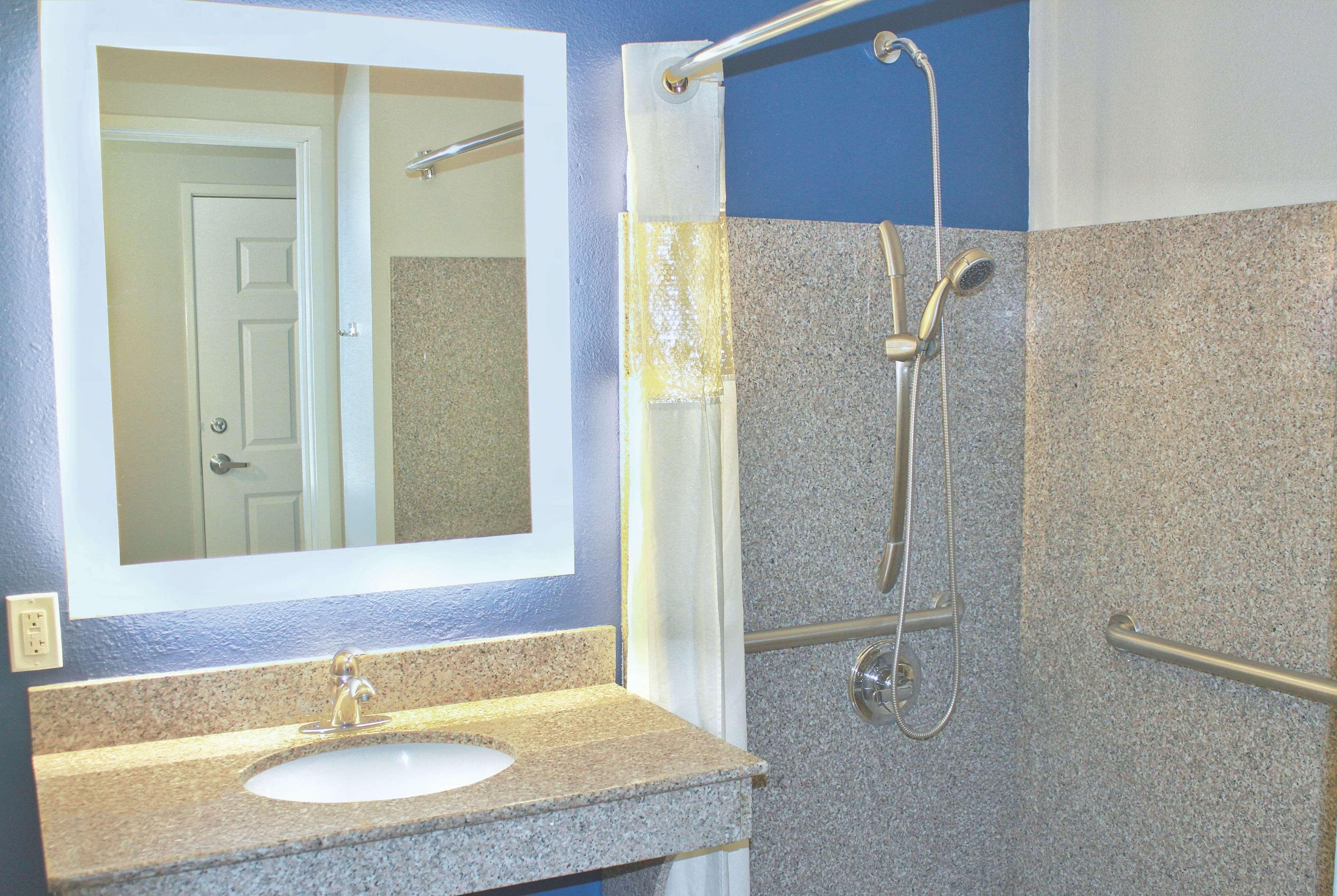 La Quinta By Wyndham Ne Long Beach/Cypress Hawaiian Gardens Екстер'єр фото