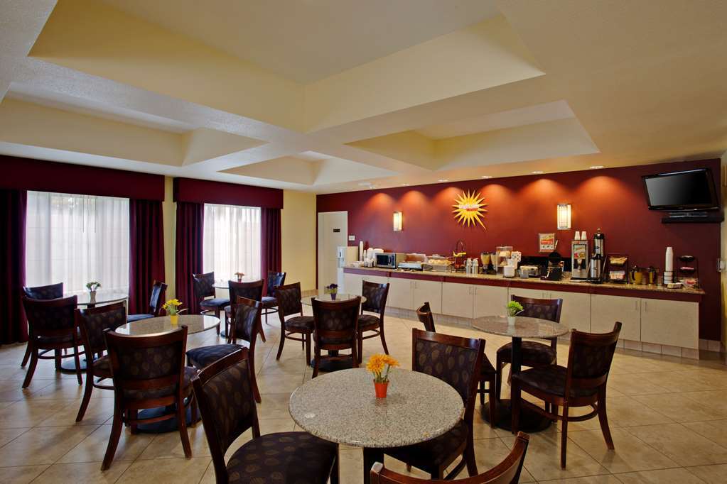 La Quinta By Wyndham Ne Long Beach/Cypress Hawaiian Gardens Ресторан фото